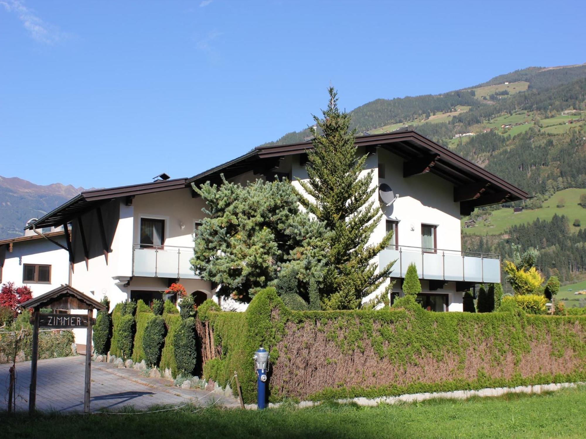 Cozy Apartment In Aschau Im Zillertal Near Ski Lift Buitenkant foto