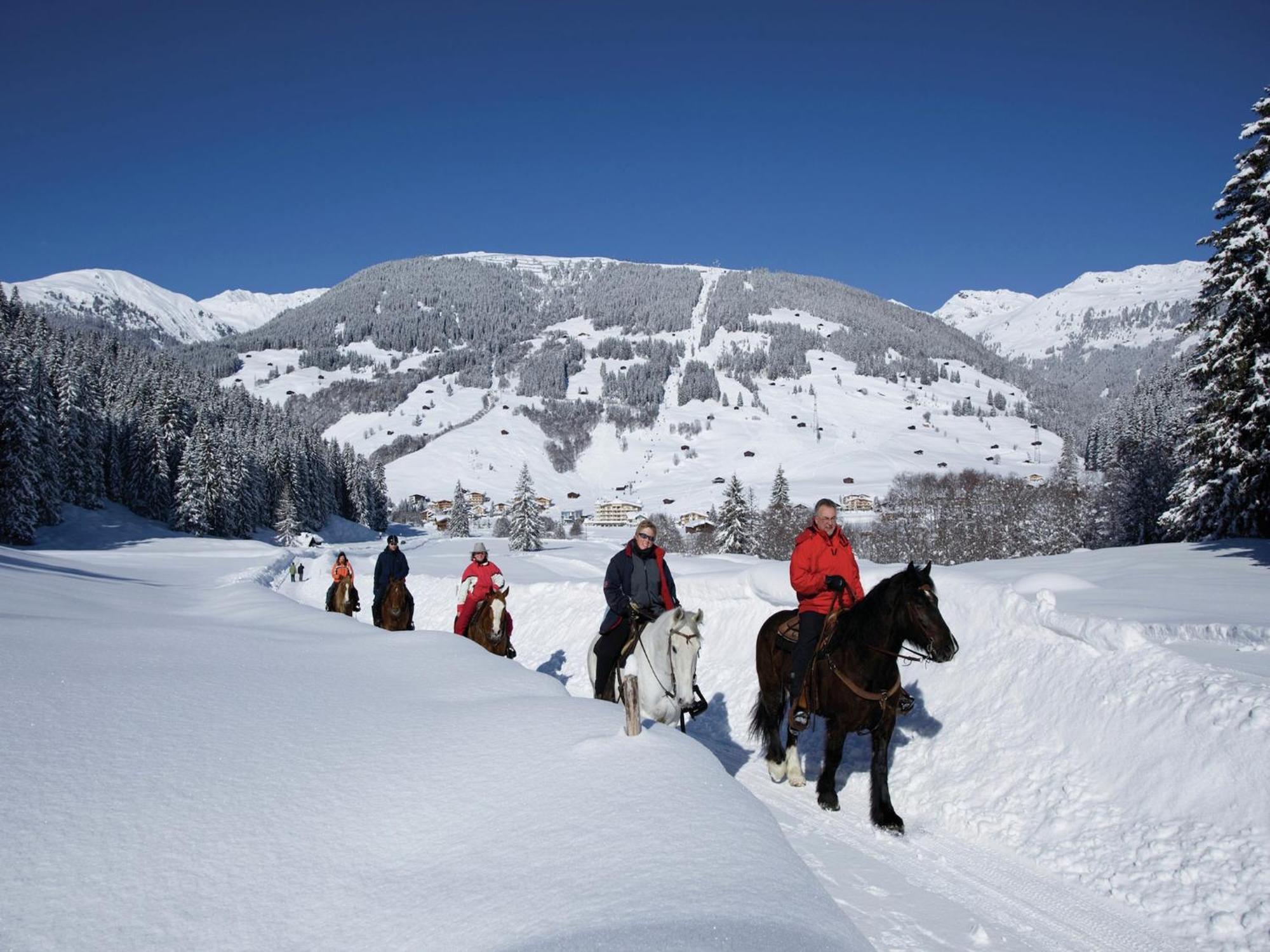 Cozy Apartment In Aschau Im Zillertal Near Ski Lift Buitenkant foto